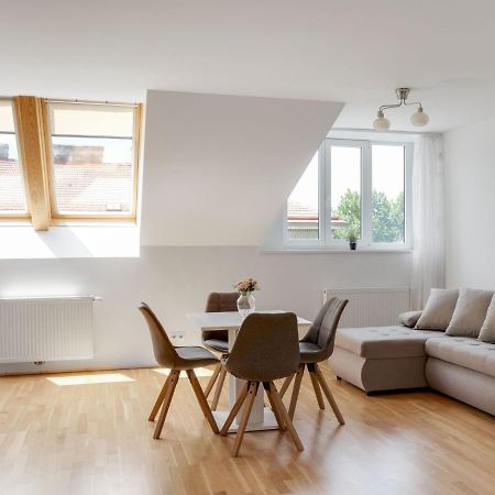Elegant Apartment In Vienna With Patio Екстер'єр фото