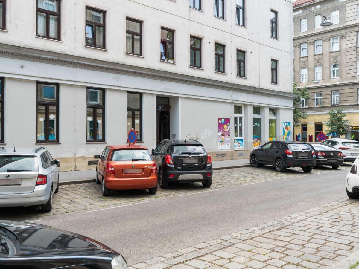 Elegant Apartment In Vienna With Patio Екстер'єр фото